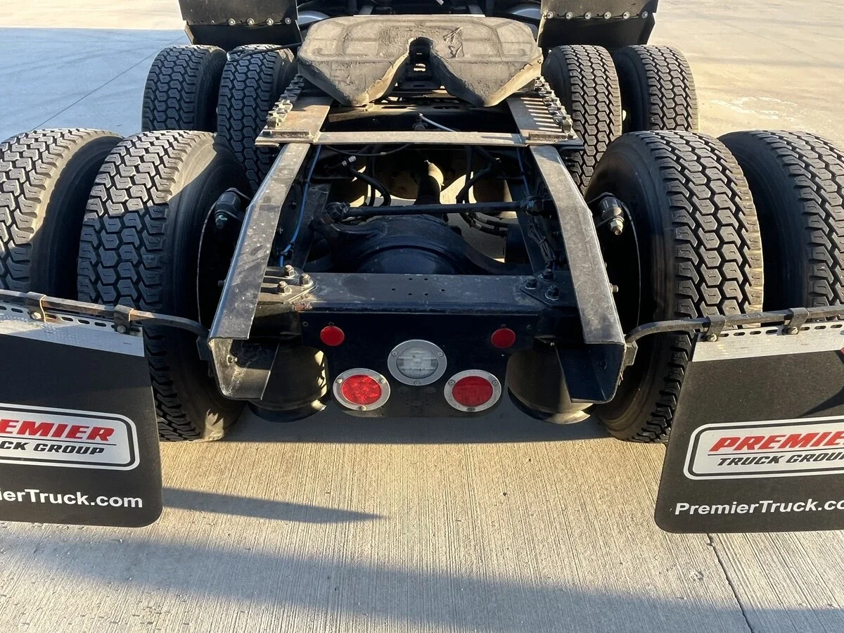 2024 Freightliner Cascadia - image 16