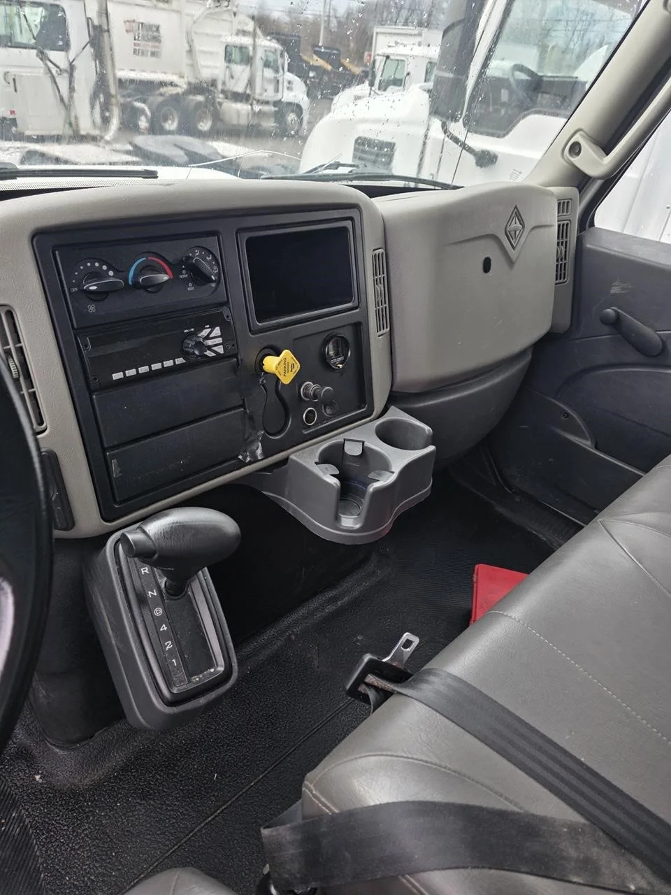 2016 International 4300 in Canton, OH — photo 6