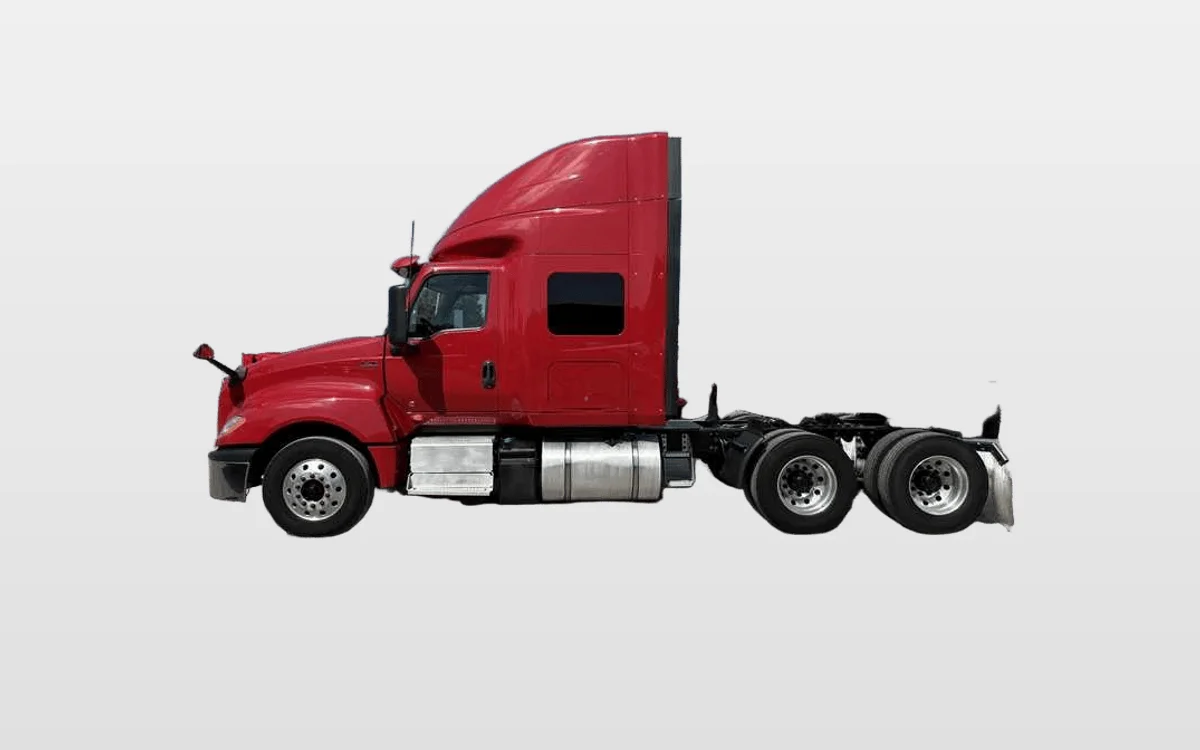 2021 International LT - image 1