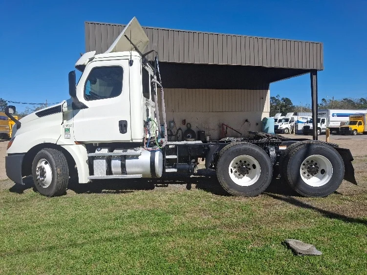 2019 Freightliner Cascadia in Monroe, LA — photo 4