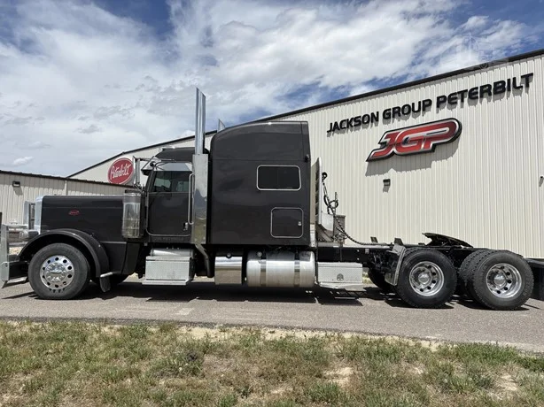 2023 Peterbilt 389 in Casper, WY — photo 8
