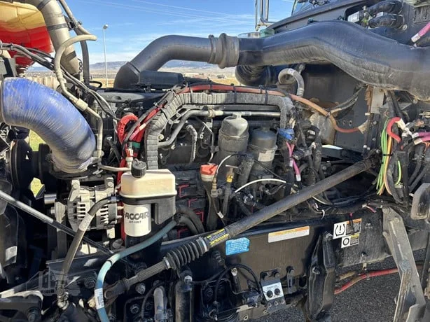 2023 Peterbilt 389 - image 14