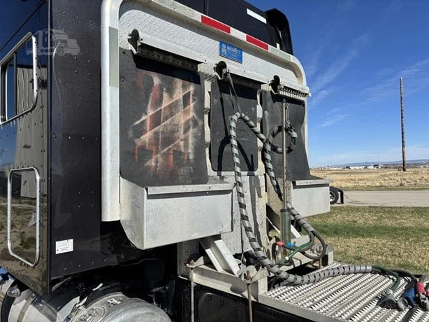 2023 Peterbilt 389 in Casper, WY — photo 10