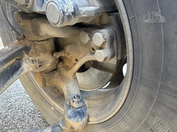 2023 Peterbilt 389 - image 21