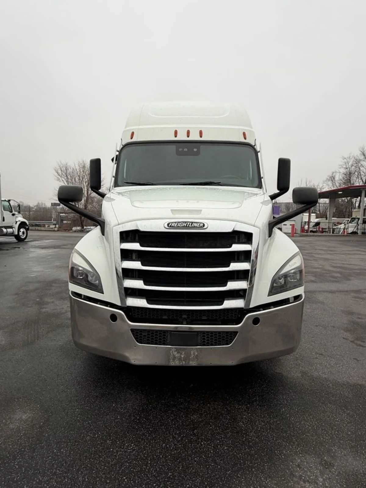 2021 Freightliner Cascadia - image 2