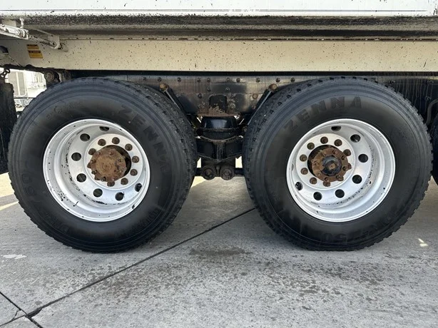 2022 International HX - image 7