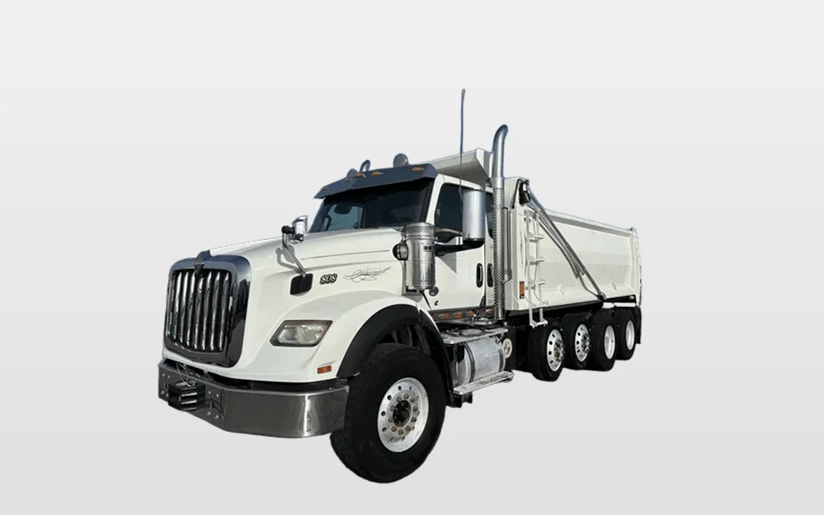 2022 International HX - image 1