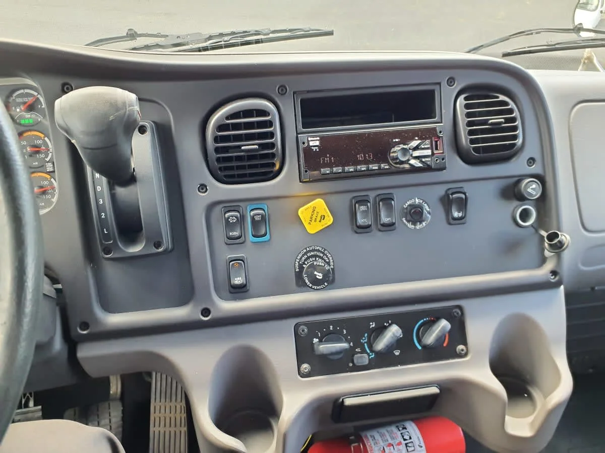 2019 Freightliner M2 106 in Springfield, MA — photo 7