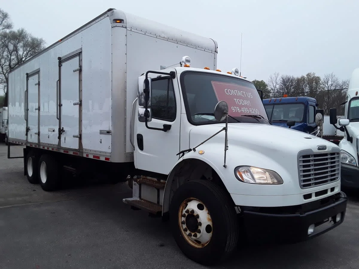 2018 Freightliner M2 106 - image 3