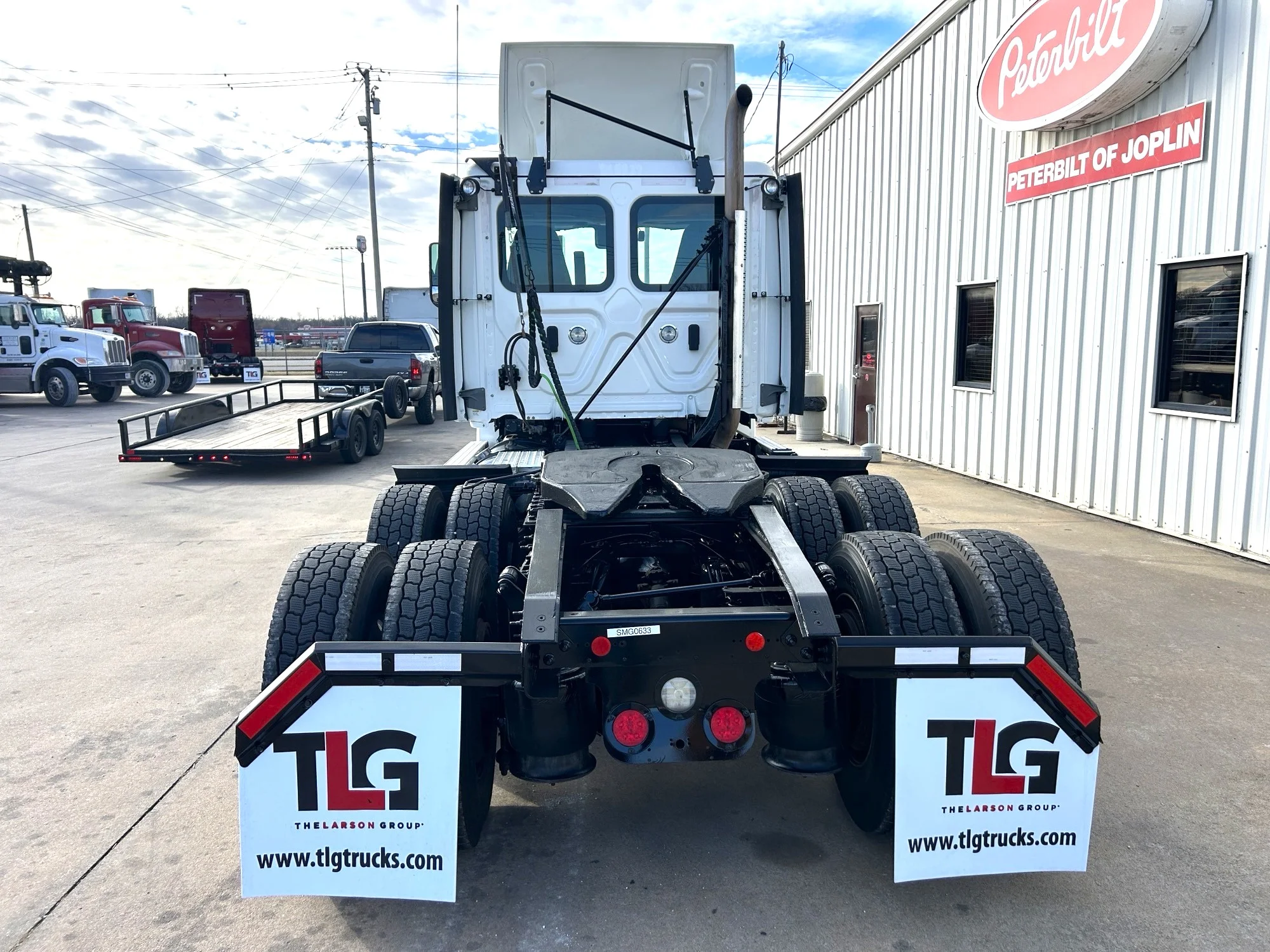 2021 Freightliner Cascadia - image 6