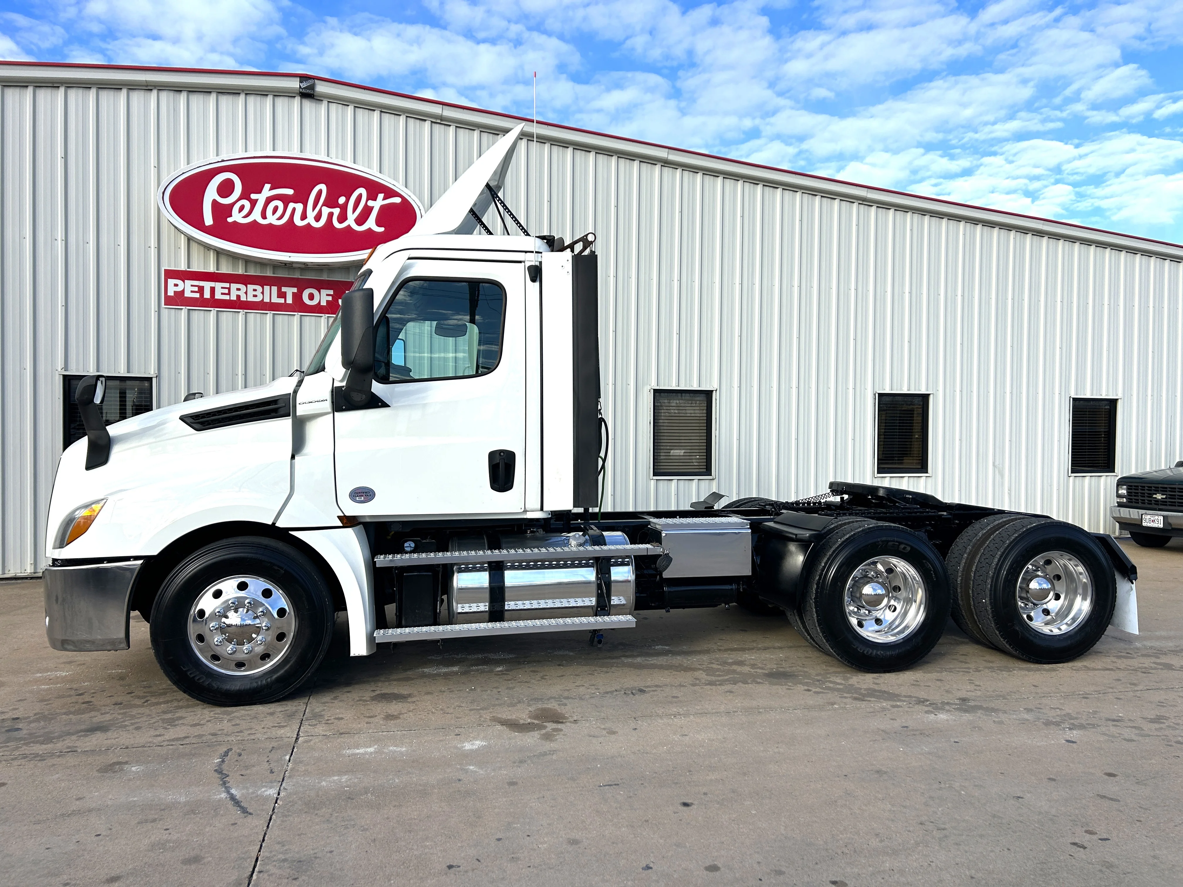 2021 Freightliner Cascadia - image 4