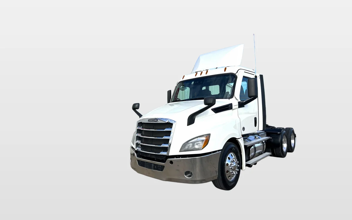 2021 Freightliner Cascadia - image 1