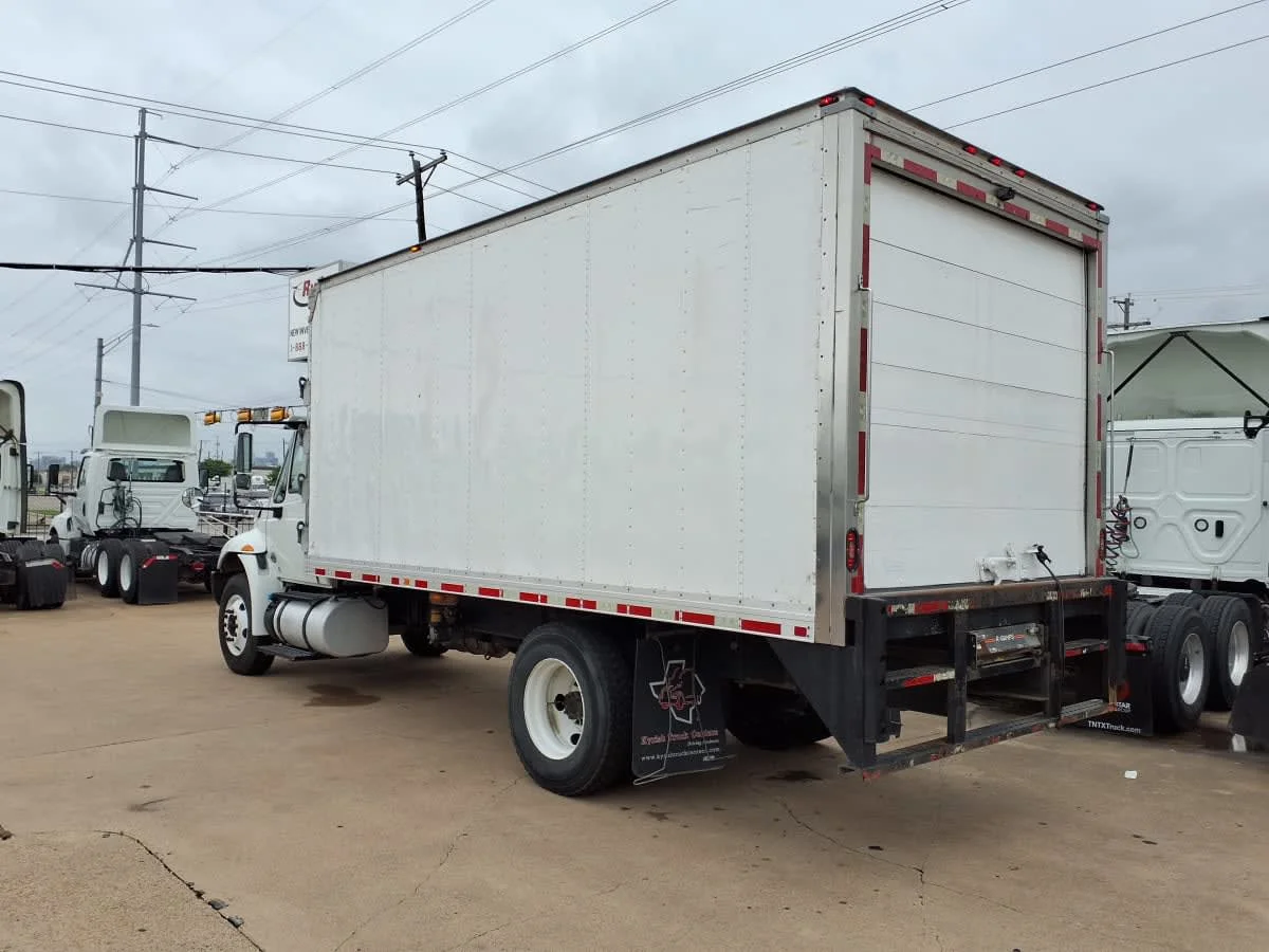 2019 International 4300 in Oklahoma City, OK — photo 6