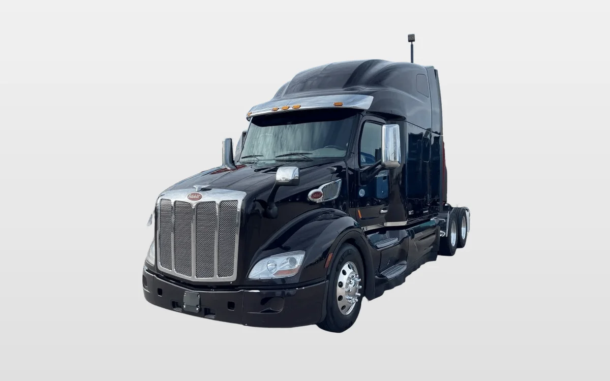 2022 PETERBILT 579 - image 1