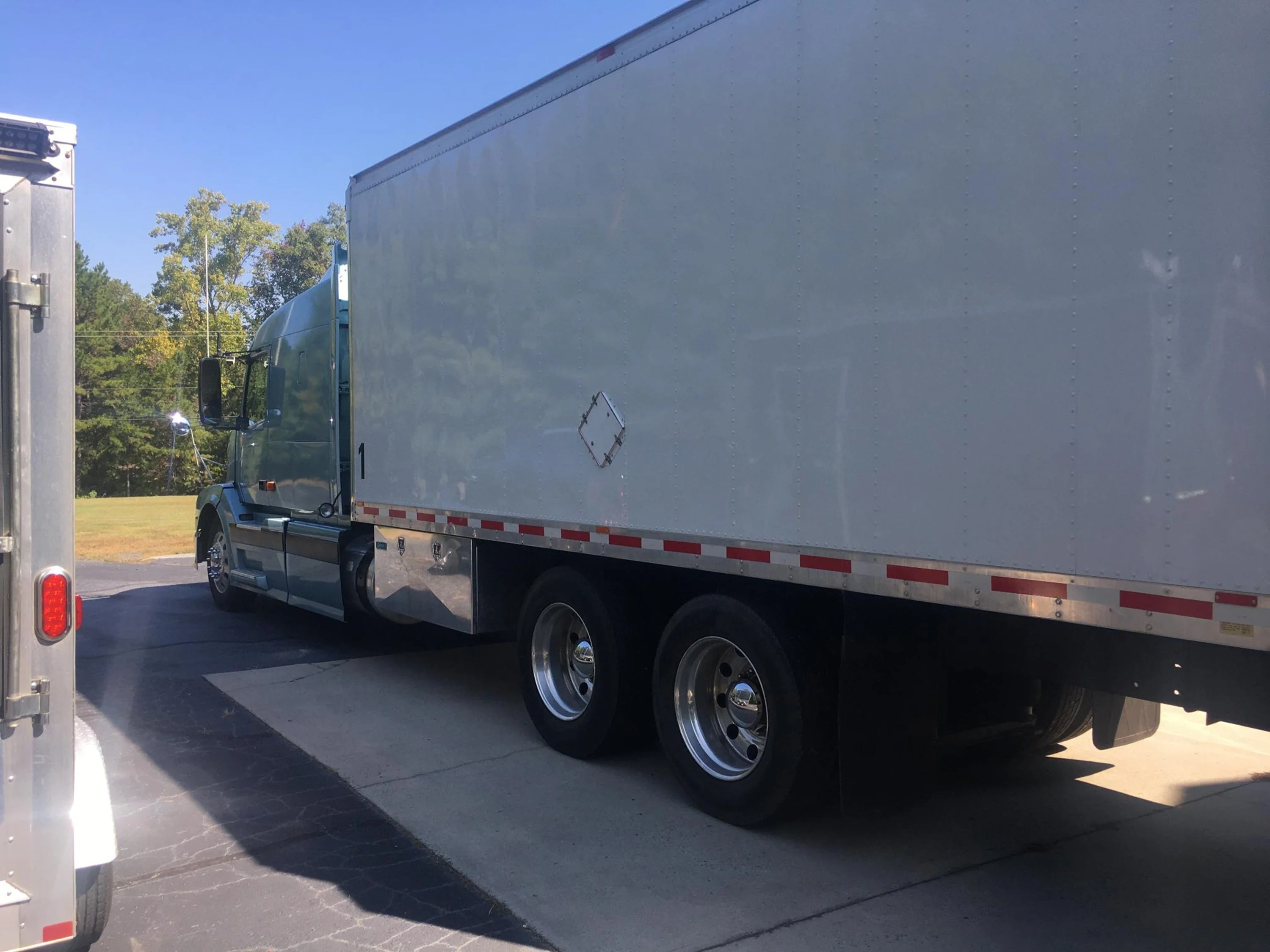 2005 Volvo in CHARLOTTE, NC — photo 3