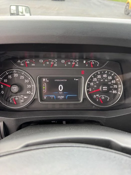 2019 International MV — photo 12