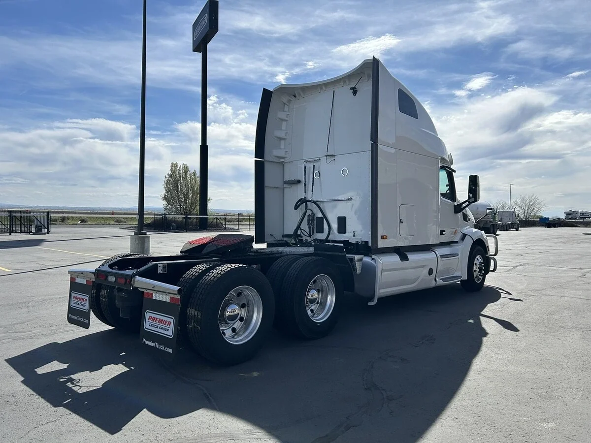 2022 Peterbilt 579 - image 6
