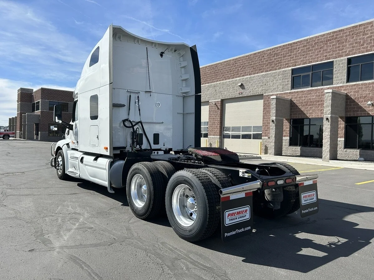 2022 Peterbilt 579 - image 8
