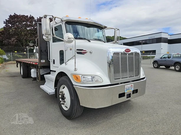 2020 Peterbilt 337 in MS — photo 7