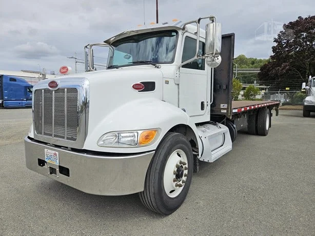 2020 Peterbilt 337