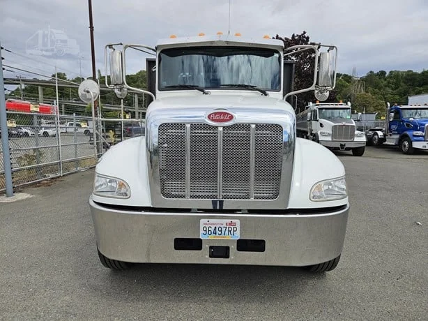 2020 Peterbilt 337 in MS — photo 8