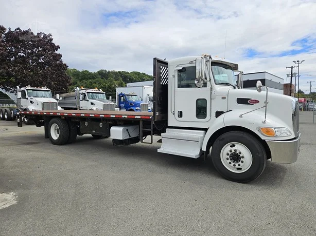2020 Peterbilt 337 in MS — photo 6