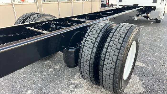 2025 Peterbilt 536 — photo 8