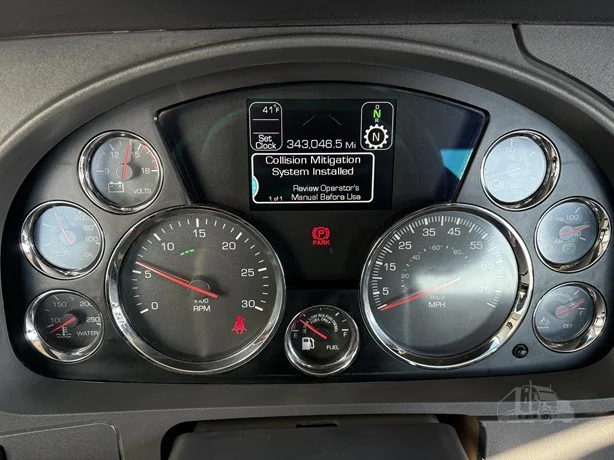 2021 Kenworth T680 - image 11