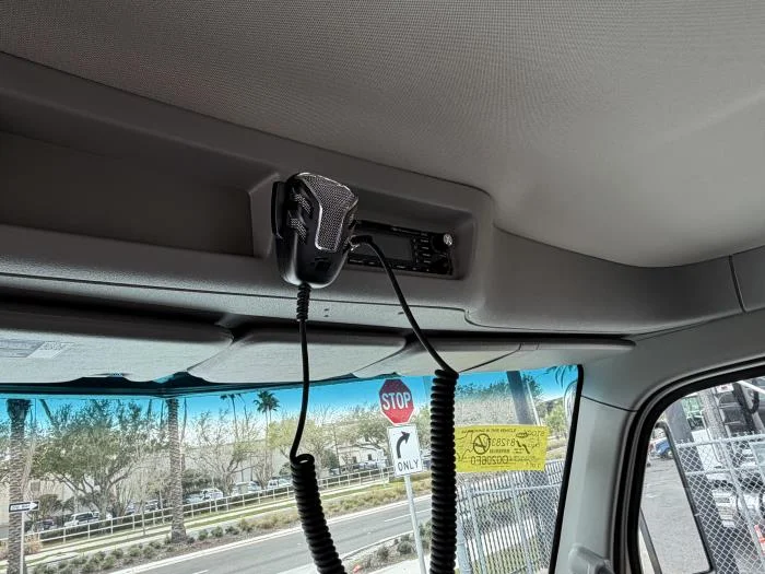 2027 Peterbilt 589 - image 19