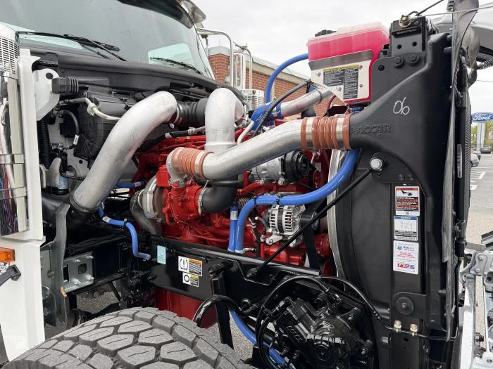 2027 Peterbilt 589 - image 13