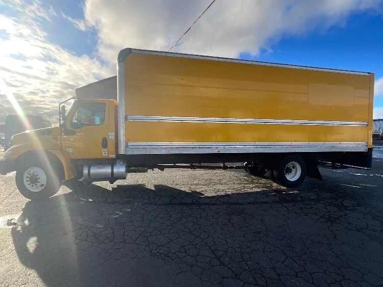 2021 International MV - image 4