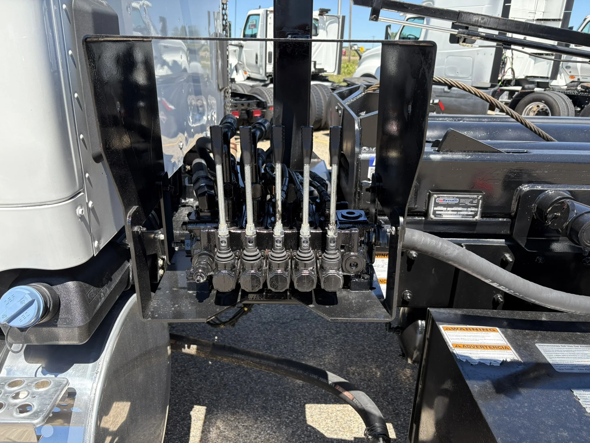 2025 Kenworth T880 in West Michigan International, MI — photo 3