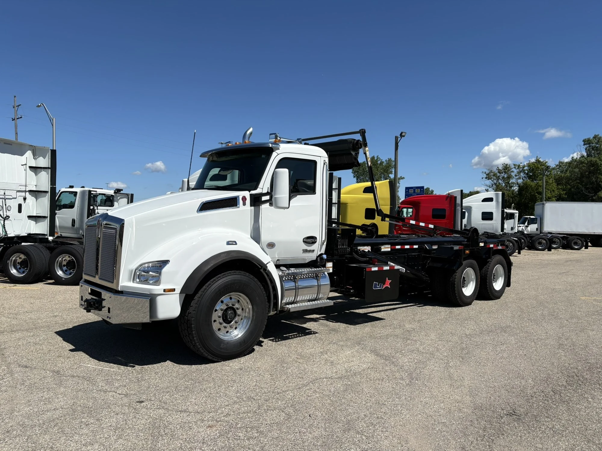 2025 Kenworth T880