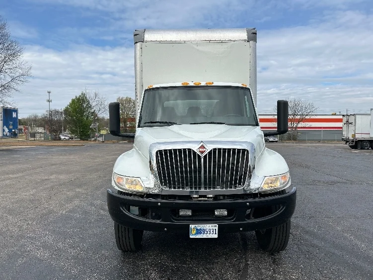 2020 International MV - image 2