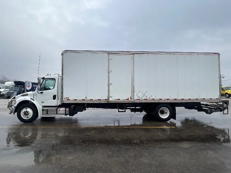 2023 Freightliner M2 106 - image 4