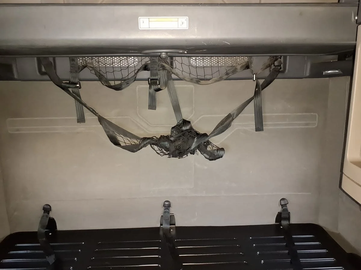 2020 Freightliner Cascadia - image 14