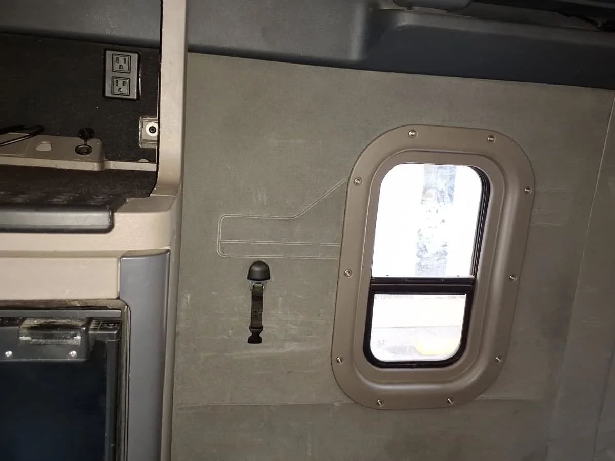 2020 Freightliner Cascadia - image 13