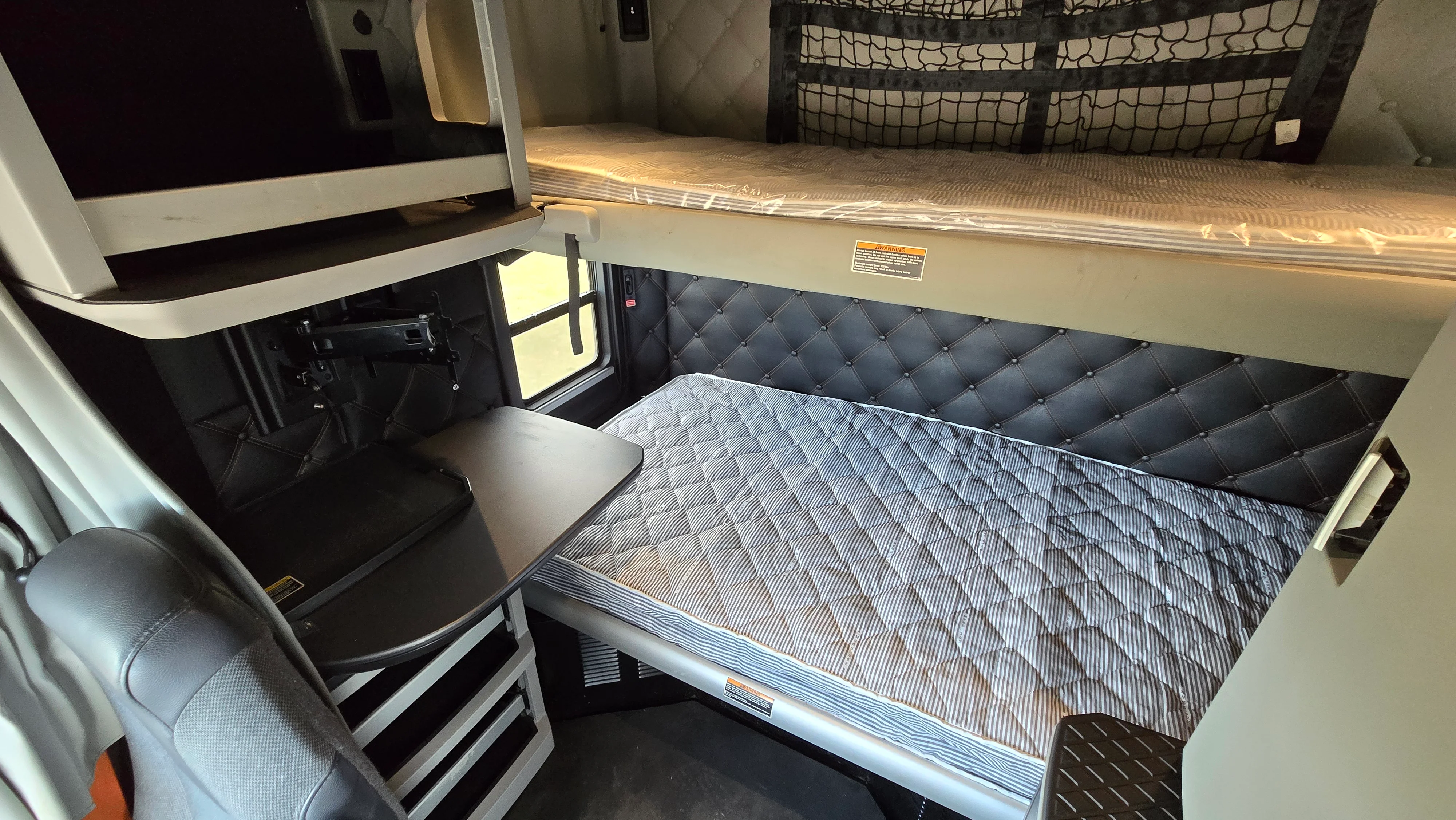 2023 Kenworth T880 - image 12