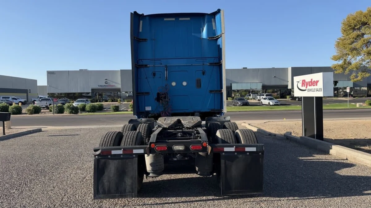 2021 International LT in Phoenix, AZ — photo 5