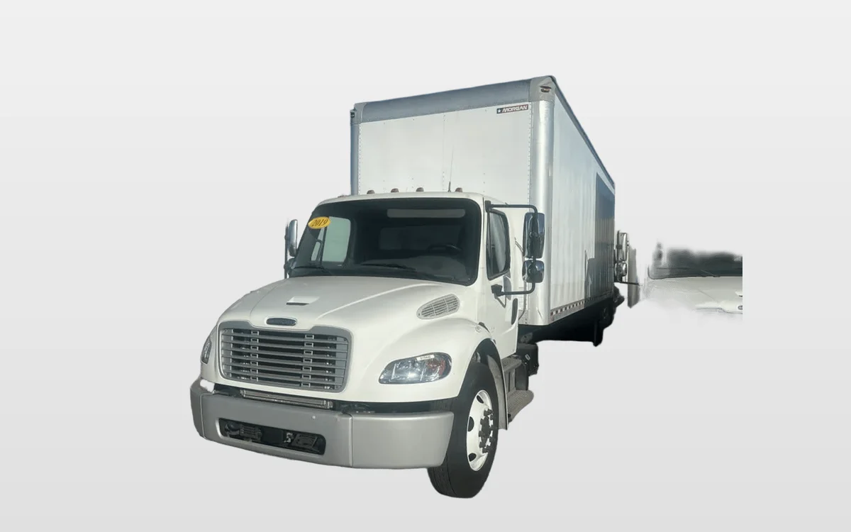 2019 Freightliner M2 106 - image 1