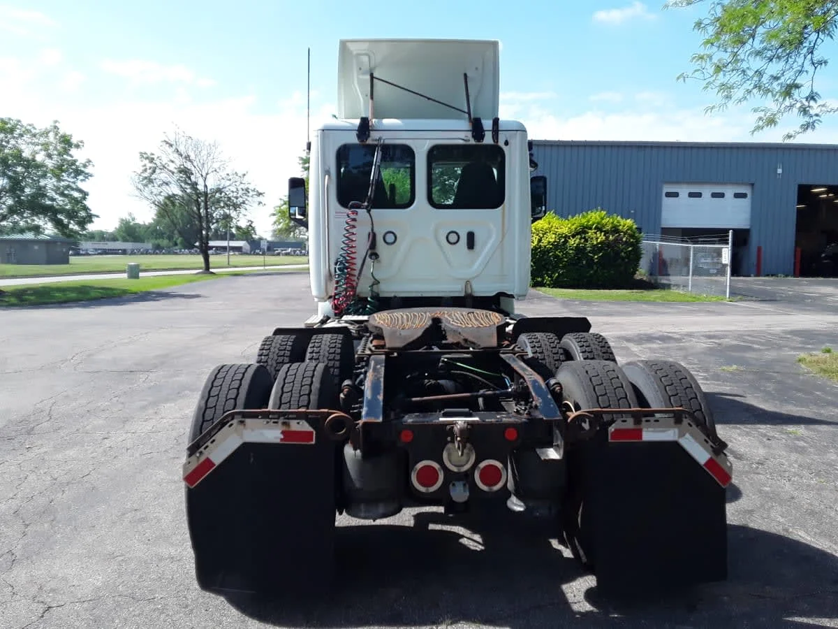 2019 Freightliner Cascadia in Hilliard, OH — photo 5