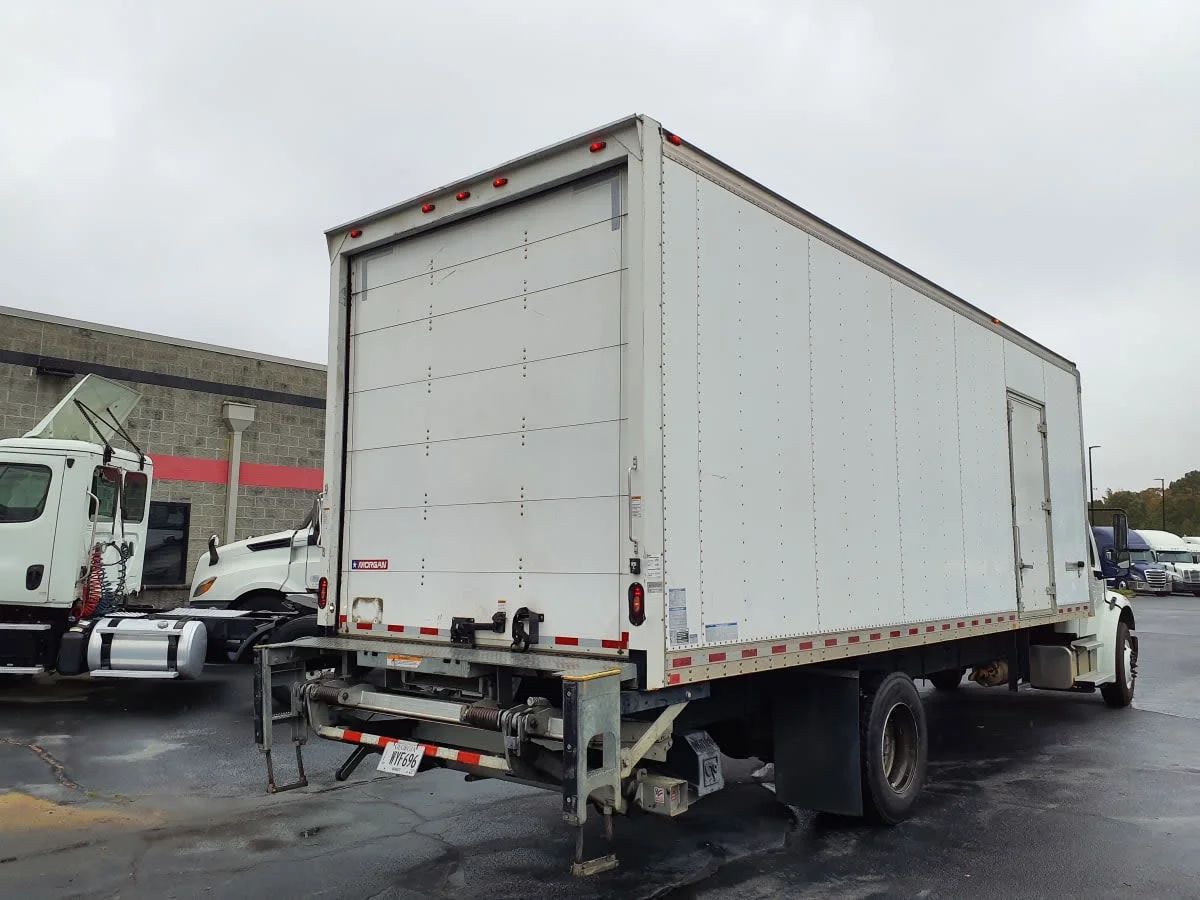 2019 Freightliner M2 106 in Atlanta, GA — photo 4