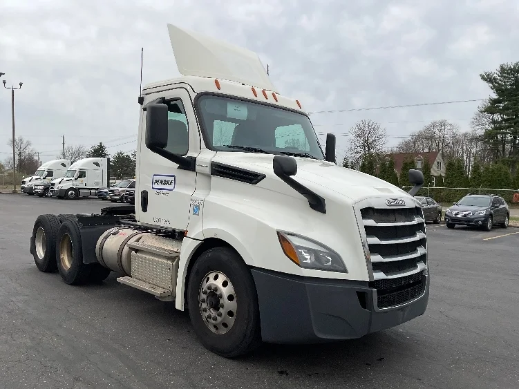 2019 Freightliner Cascadia in Akron, OH