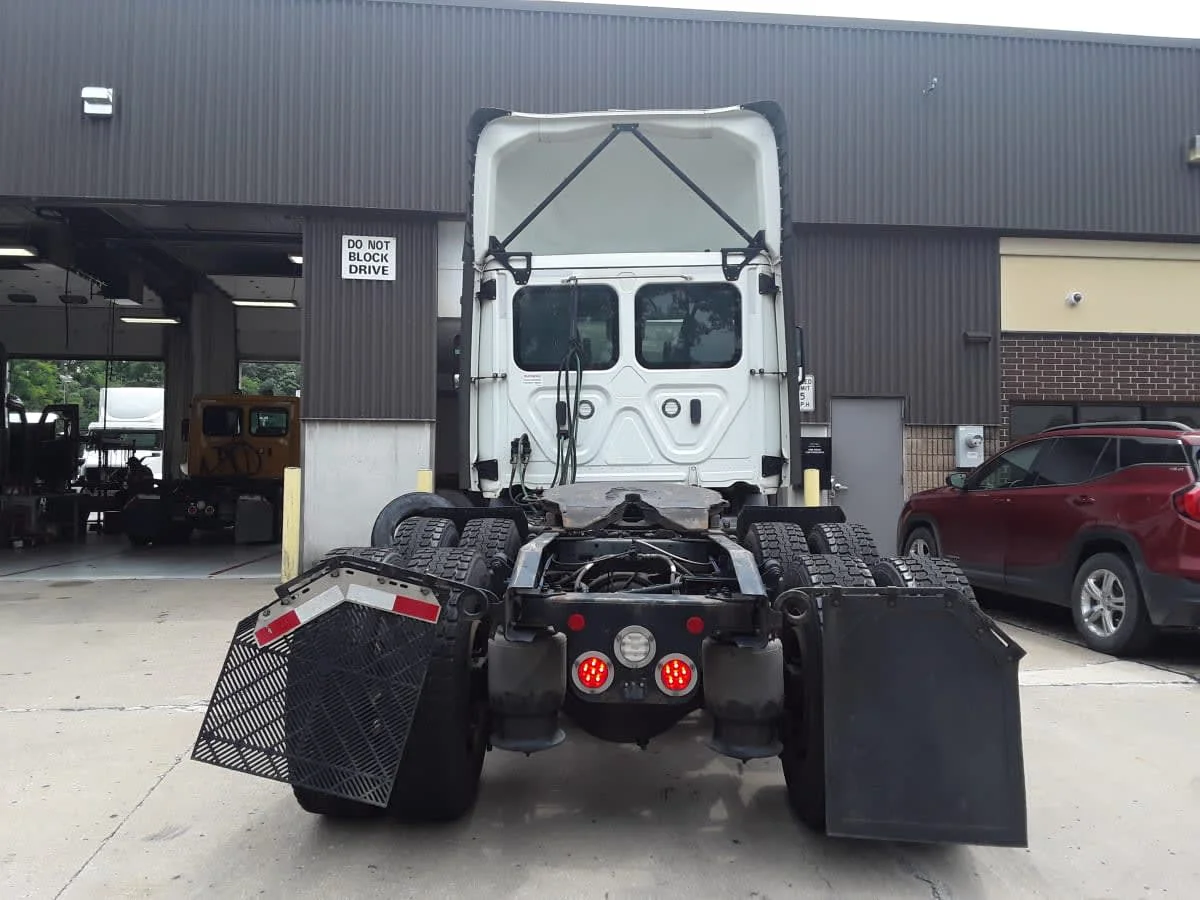 2023 Freightliner in Kansas City, MO — photo 5