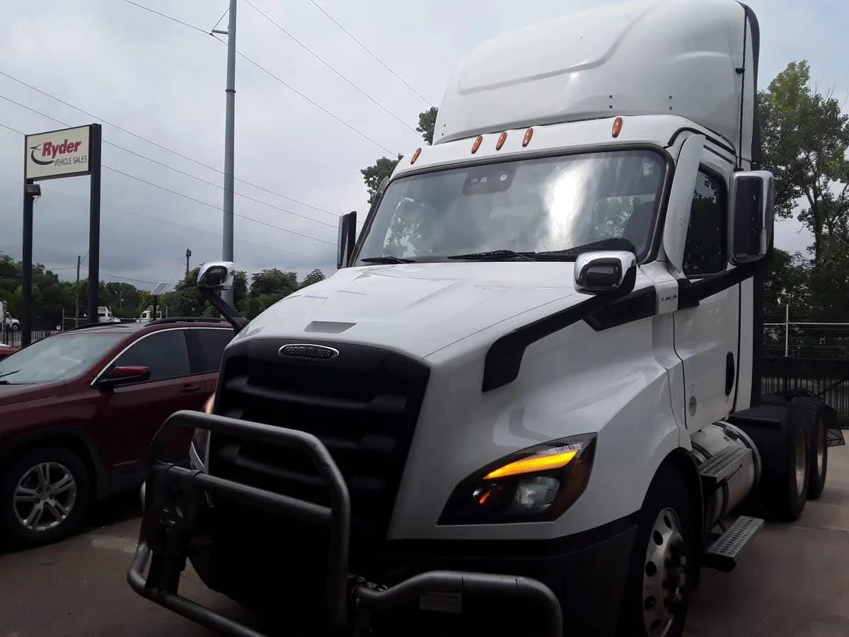 2023 Freightliner in Kansas City, MO — photo 9