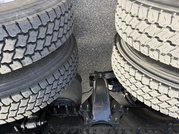 2021 Freightliner Cascadia in MN — photo 9