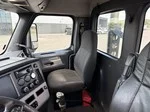 2021 Freightliner Cascadia in MN — photo 40