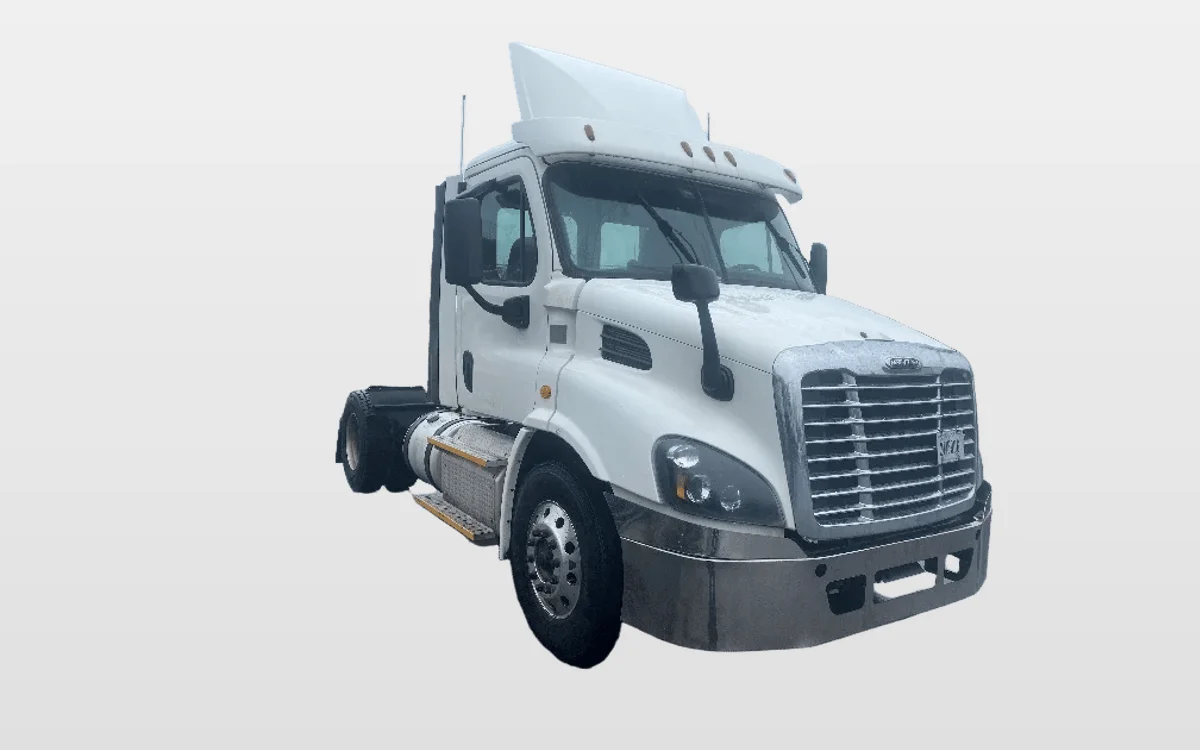 2017 Freightliner Cascadia - image 1
