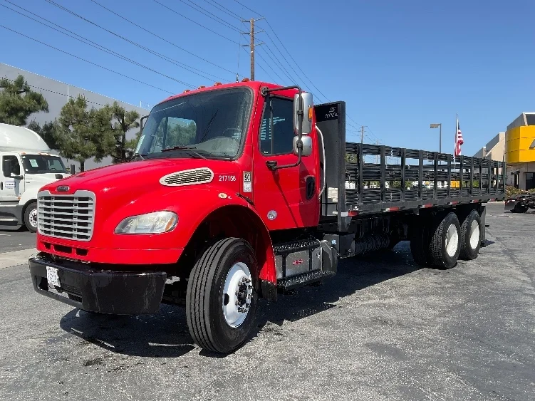 2019 Freightliner M2 106 - image 3