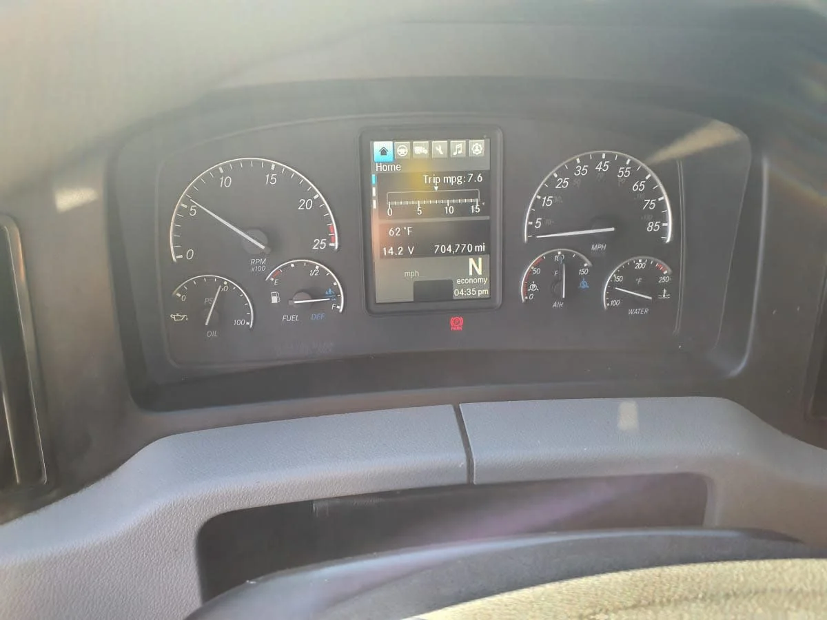 2021 Freightliner Cascadia - image 10